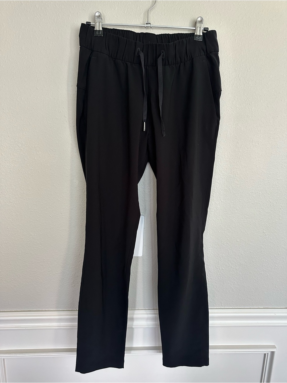 Lululemon On The Fly Black Elastic Waist Jogger Pants